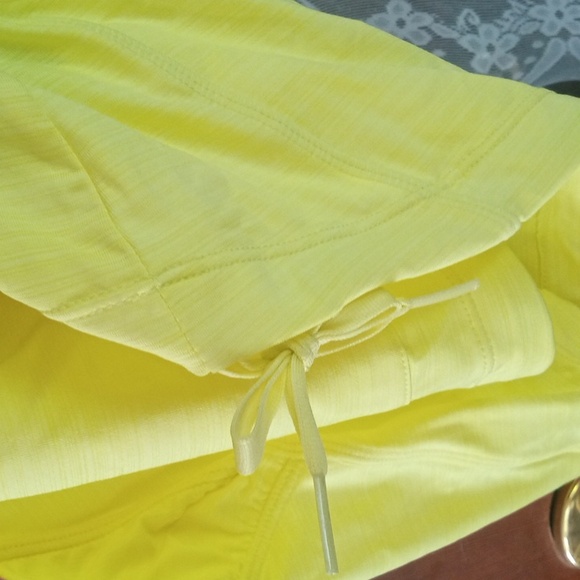 MPG neon yellow athletic top size xs - Picture 4 of 8